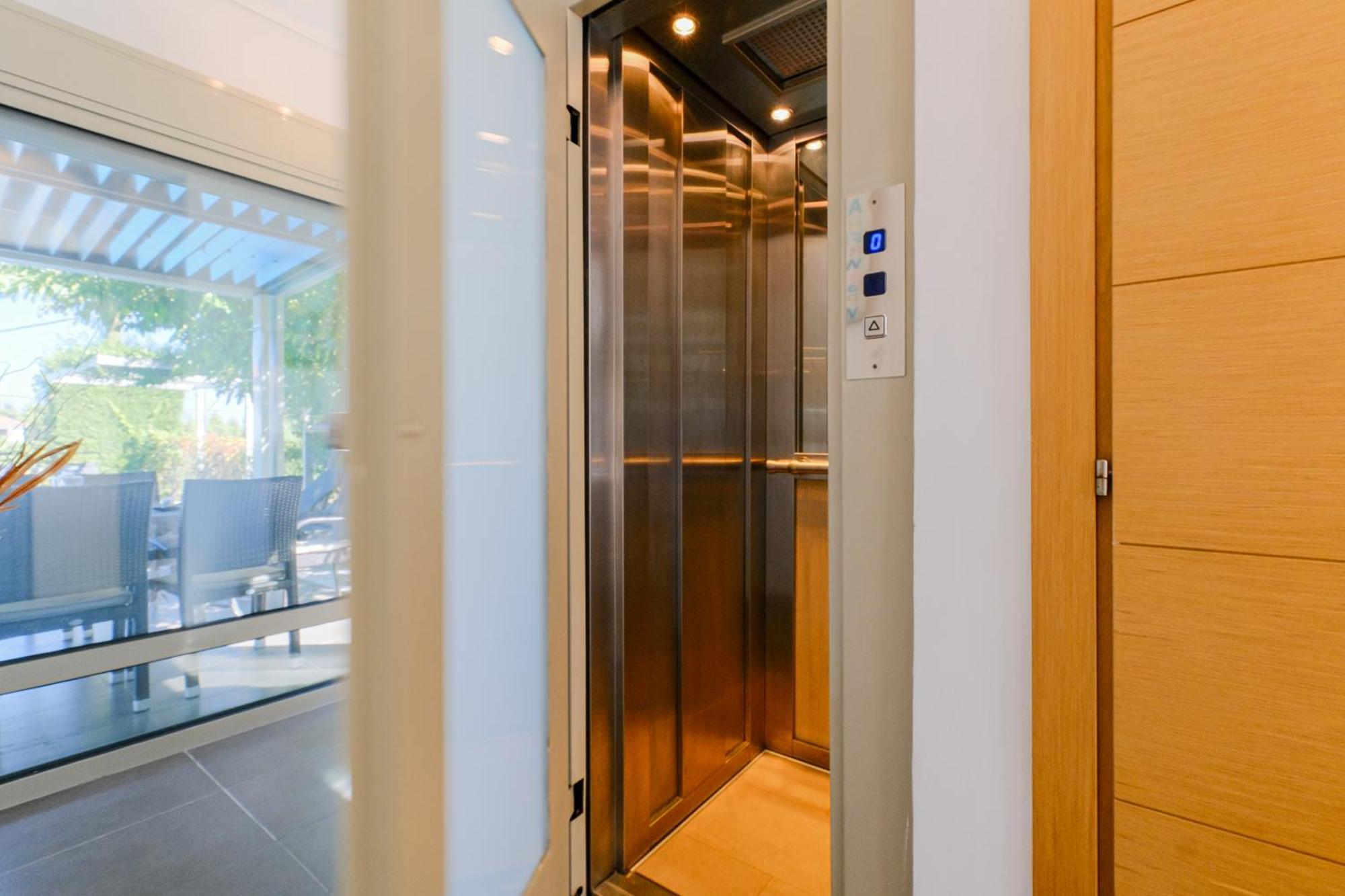 Deluxe Chrousso Pool Villa ปัลลูรี ภายนอก รูปภาพ