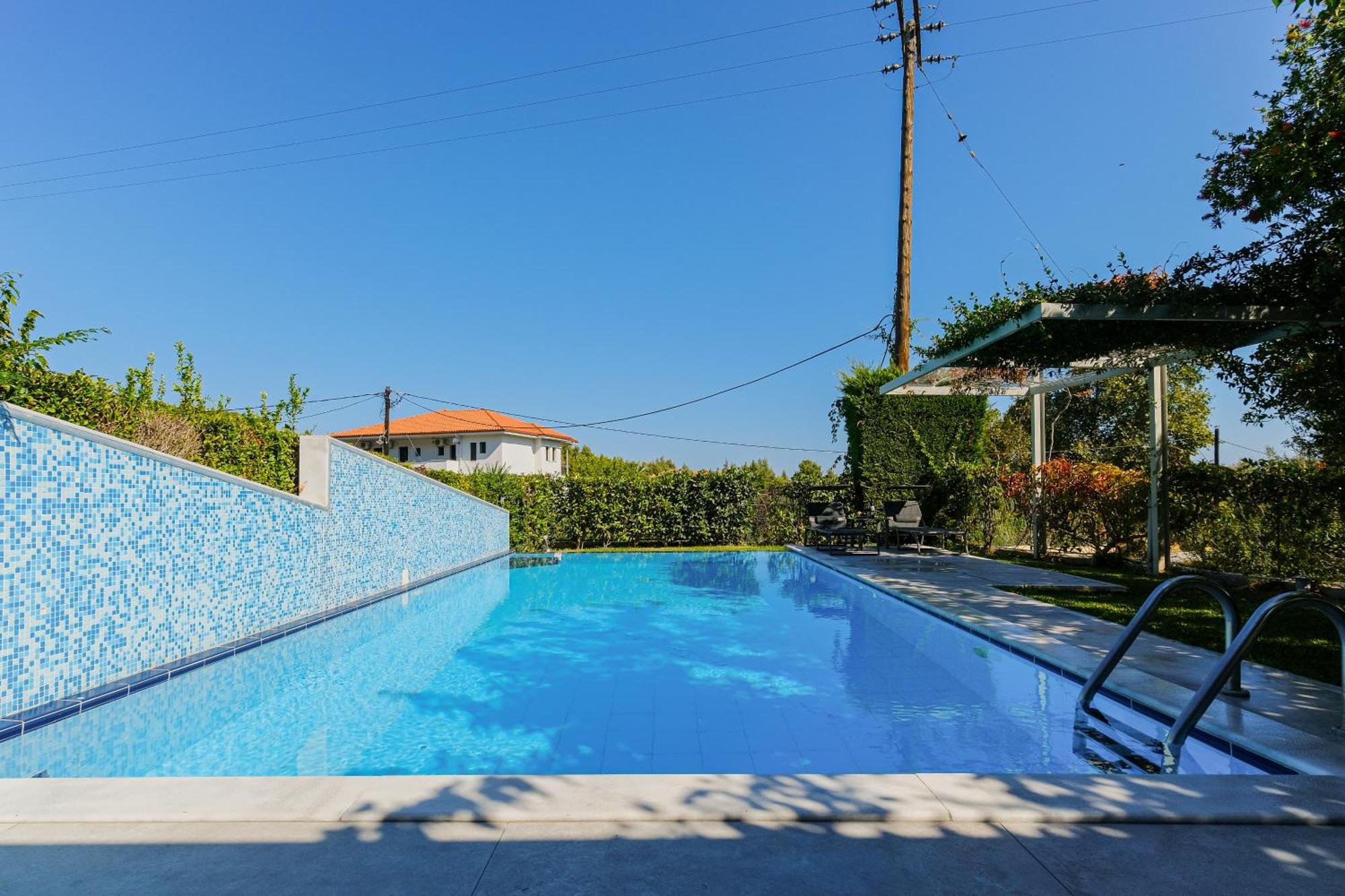 Deluxe Chrousso Pool Villa ปัลลูรี ภายนอก รูปภาพ