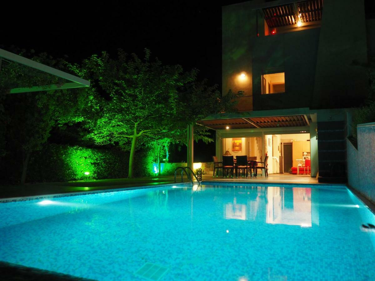 Deluxe Chrousso Pool Villa ปัลลูรี ภายนอก รูปภาพ